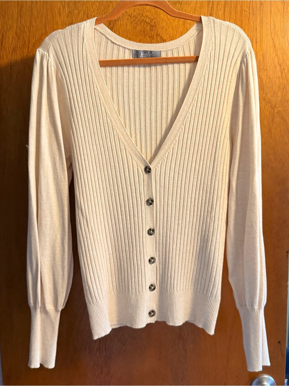 NWOT Medium Cream Ribbed Button-Front V-Neck Sweater - Picture 1 of 7